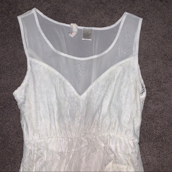 White lace dress - Picture 4 of 4